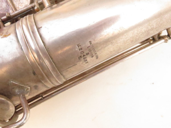 Saxophone baryton Conn 12M argenté sablé (5)