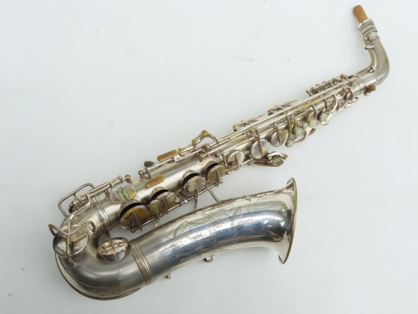 Saxophone alto Conn transitionnel argenté sablé ladyface (8)