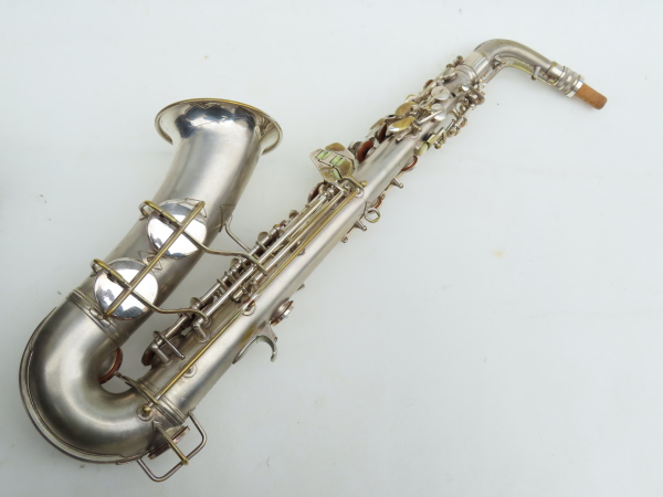 Saxophone alto Conn transitionnel argenté sablé ladyface (9)