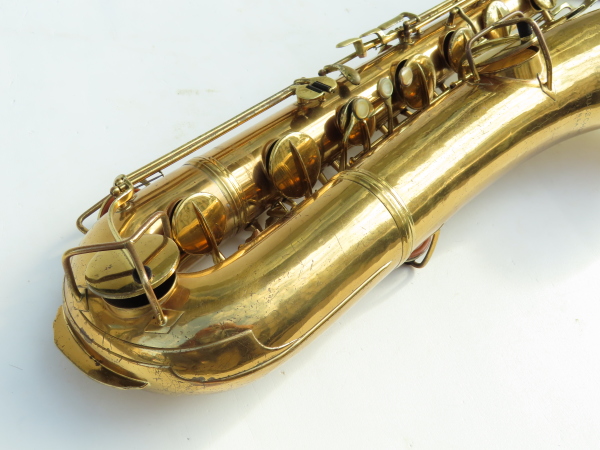Saxophone baryton Conn transitionnel Verni (1)