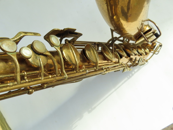 Saxophone baryton Conn transitionnel Verni (11)