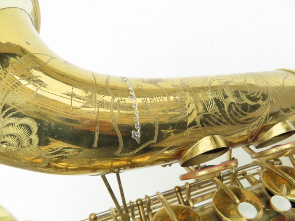 Saxophone ténor Buescher 400 verni gravé (7)