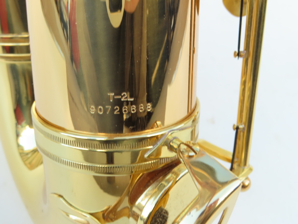 Saxophone ténor Schagerl T2L verni gravé (3)